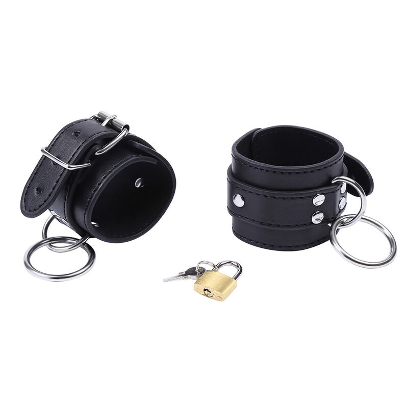 Menottes BDSM O-Ring Verrouillables Poignets Réglables - Ohmama Fetish